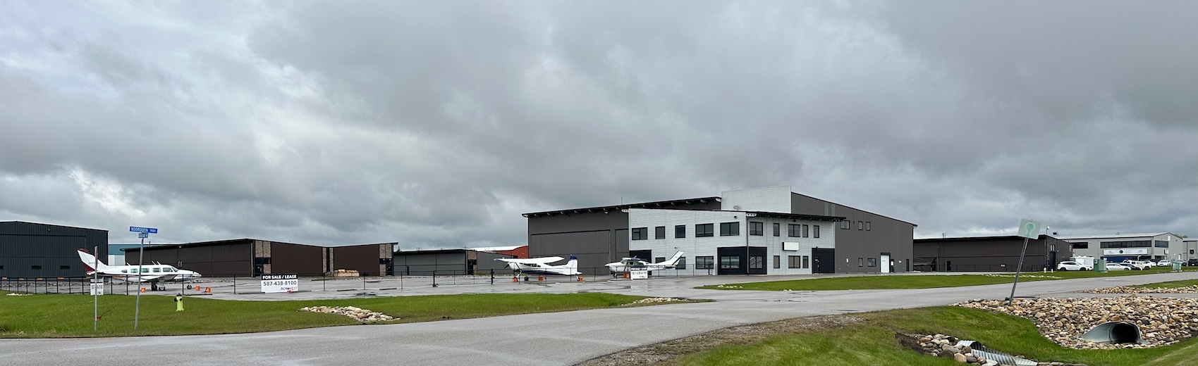 The MRU hangar housing airplanes; ready for flight.